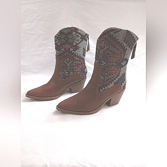 Wonderly Shoes - Wonderly Lawler Women's Slip-on Zip Cowgirl Mid-Calf Western Pointed Boots 7.5 M